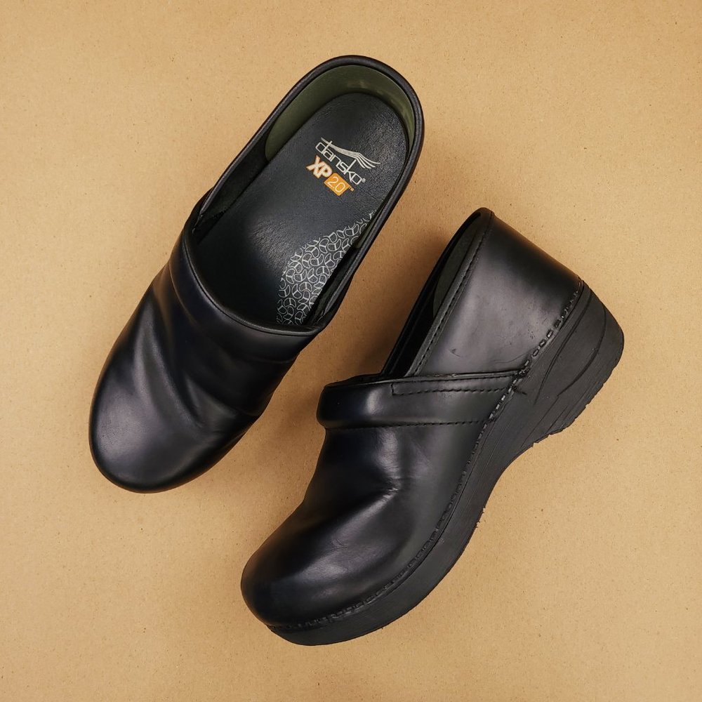 Dansko 40 Black XP 2.0 Slip-Resistant Performance Clog